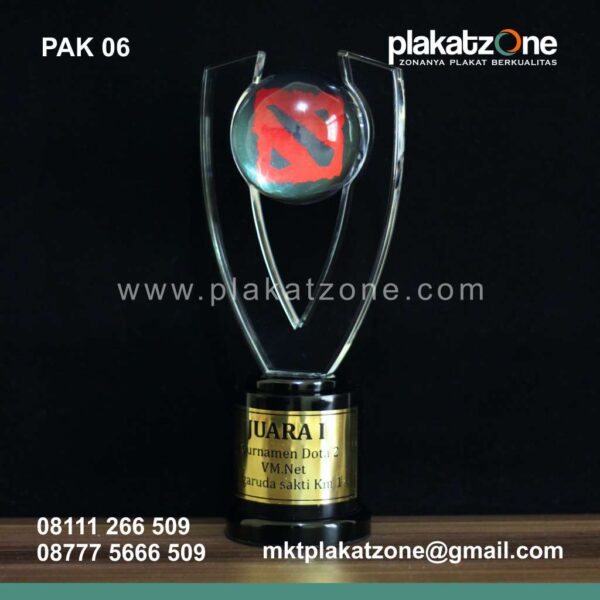06-plakat-akrilik-tournament-DOTA2.jpg pembuatan plakat akrilik berkualitas