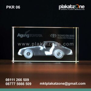 plakat kristal agung toyota
