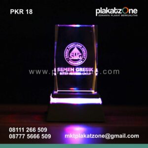 plakat kristal semen gresik mewah