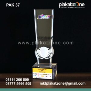 37-plakat-akrilik-sunday-race.jpg plakat akrilik berkualitas dan elegan