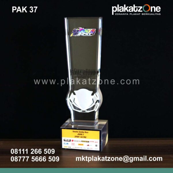 37-plakat-akrilik-sunday-race.jpg plakat akrilik berkualitas dan elegan