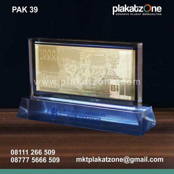 39-plakat-akrilik-bank-indonesia-uang-pecahan.jpg plakat akrilik bank indonesia