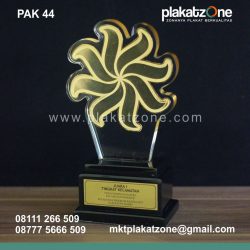 Plakat Akrilik Pelaksana Program Rastra 2017 Kabupaten Ngawi
