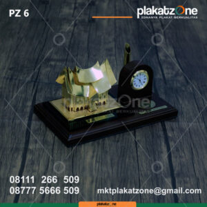 Souvenir Pen Holder Rumah Adat Minangkabau