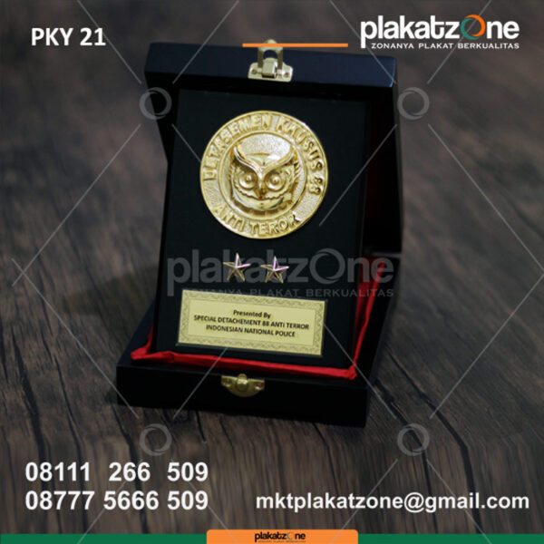 Plakat Kayu Densus 88 Eksklusif dan Elegan