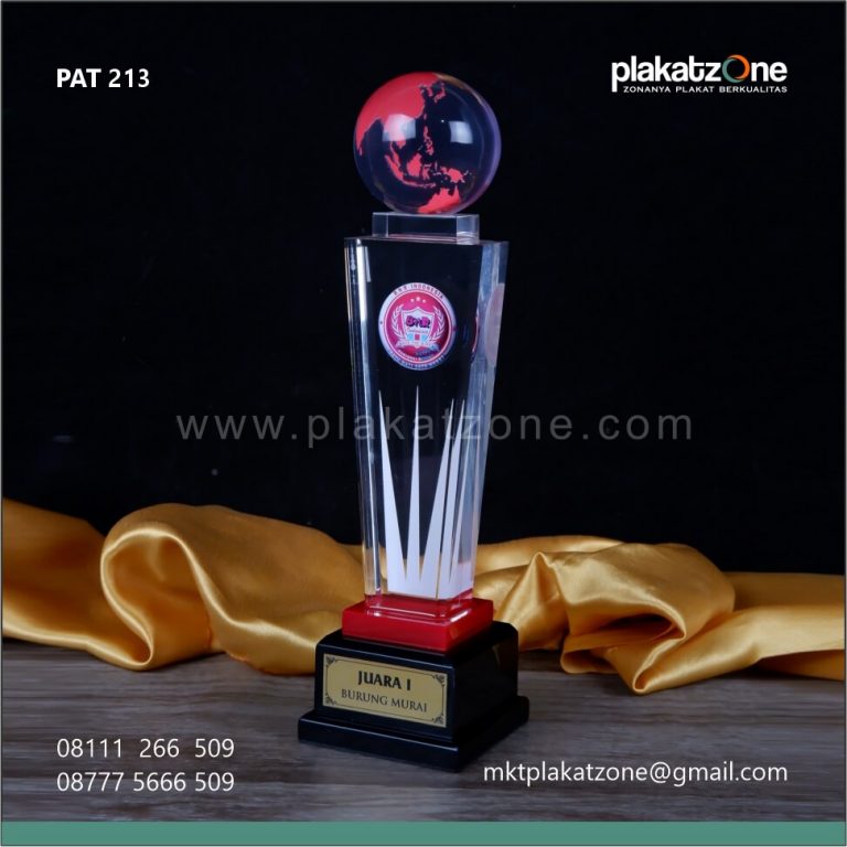 piala penghargaan
